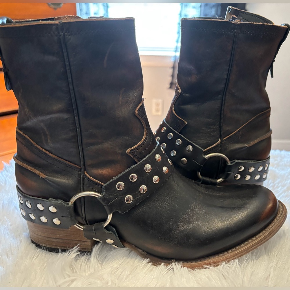 Freebird by Steven Ramone Boots size 8
